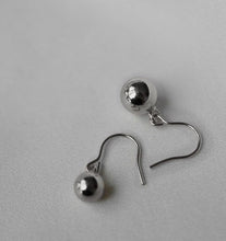 Load image into Gallery viewer, Solid Surgical Stainless Steel 316 6mm Bead Earrings
