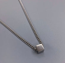 이미지를 갤러리 뷰어에 로드 , 미니멀리스트 2mm 커브 체인 6mm 큐브 솔리드 스틸 목걸이 16-18인치
