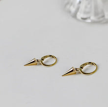将图片加载到图库查看器，18K gold plated surgical steel Korean style punk Kpop 12mm mini solid seamless spike earrings, perfect for adding an edgy and bold touch to any outfit.
